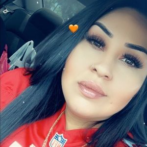 Meet your Posher, Yolanda